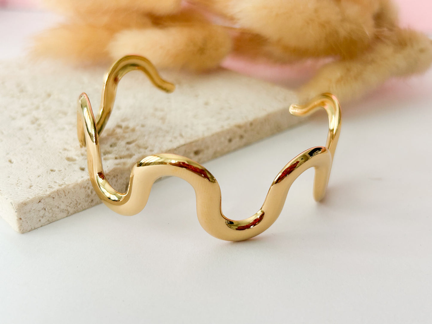 Golden Wavy Bangle