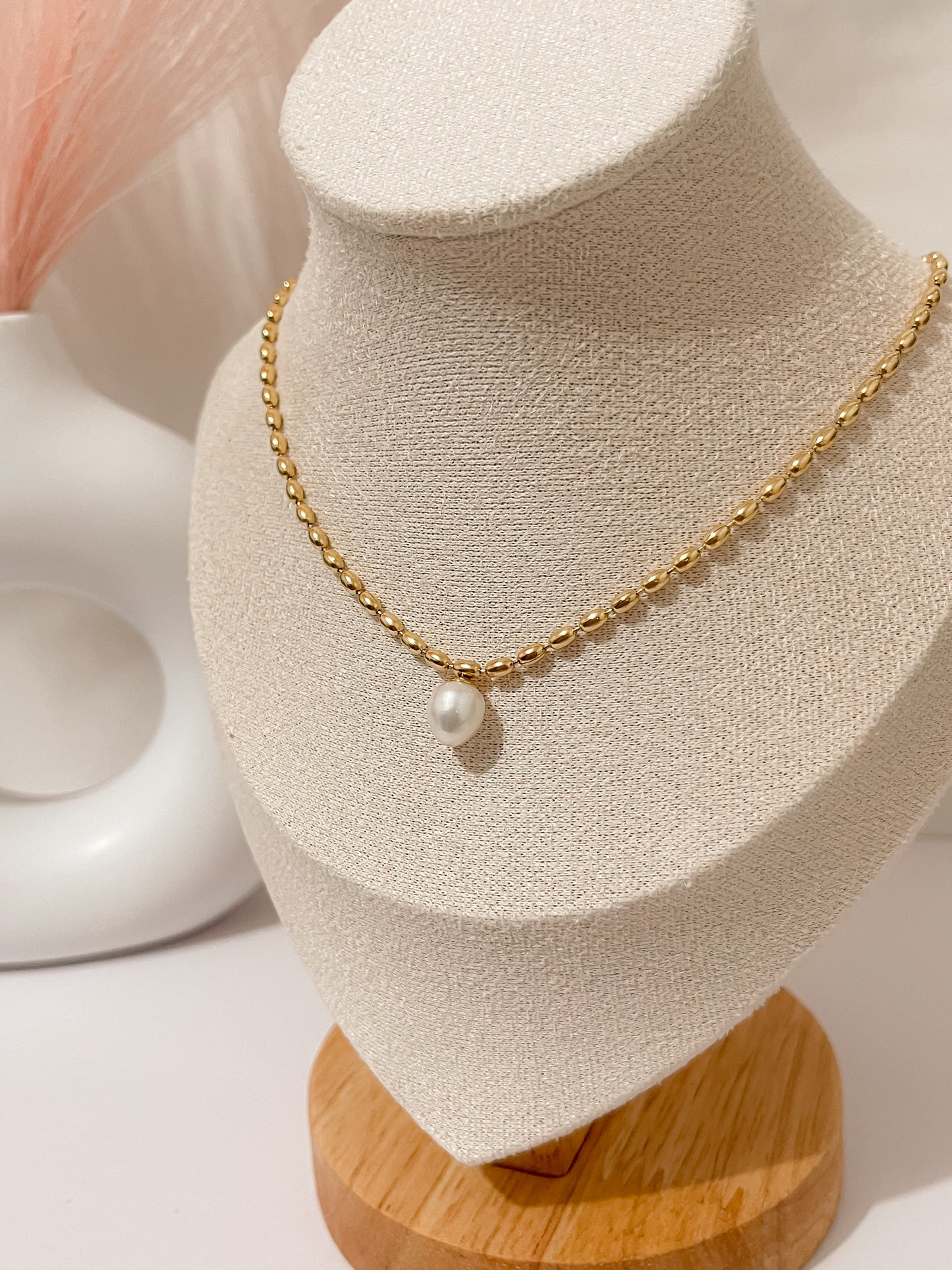 Vale's Pearl Necklace