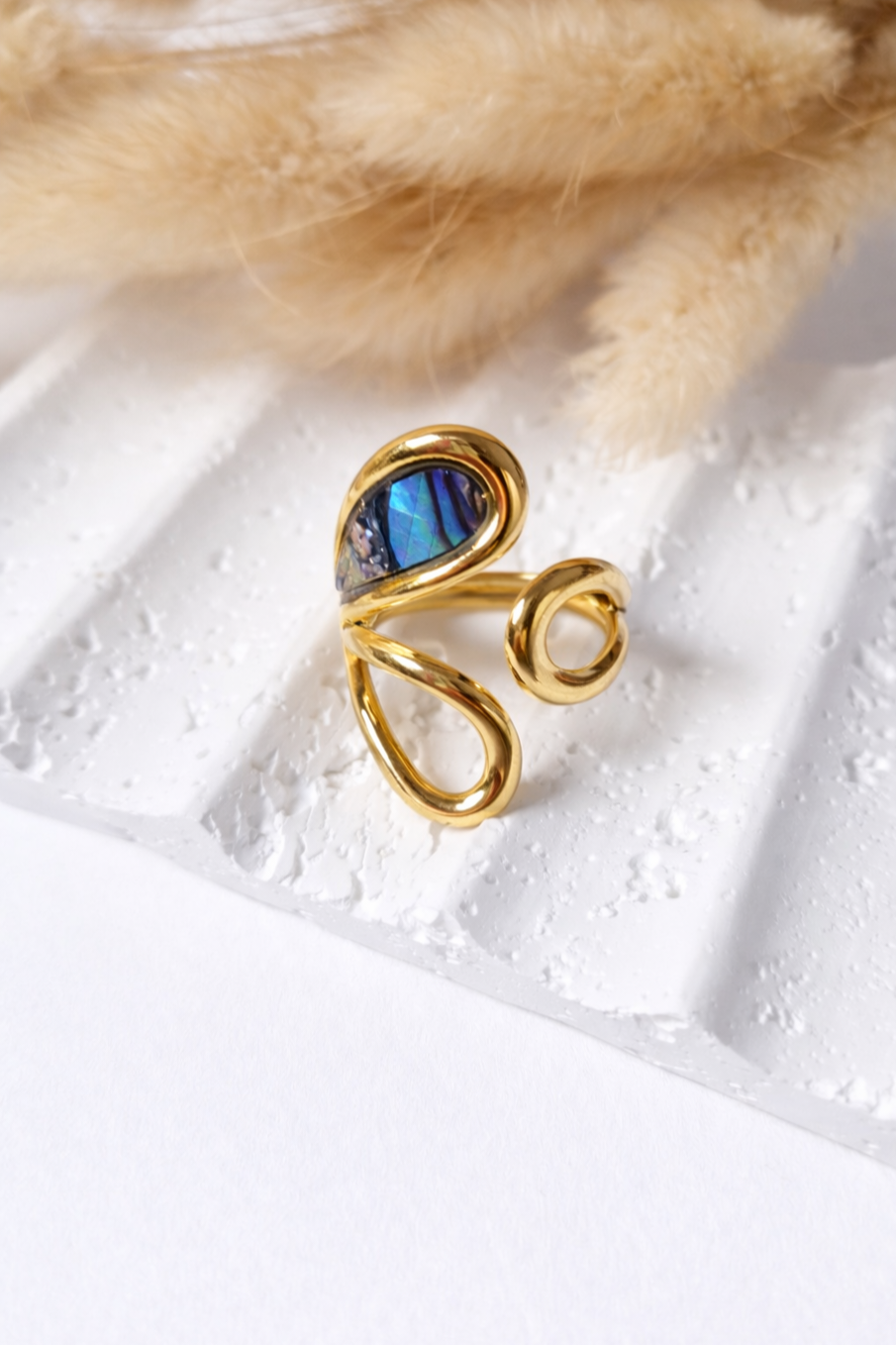Anillo Ajustable con Piedra Natural |Diseño Orgánico Dorado