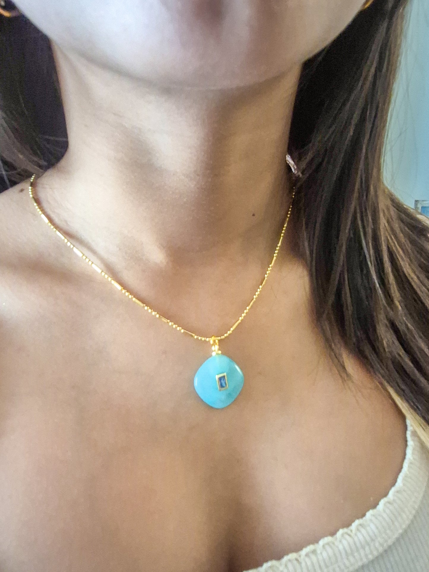 Collar de Piedras Semipreciosas Dorado