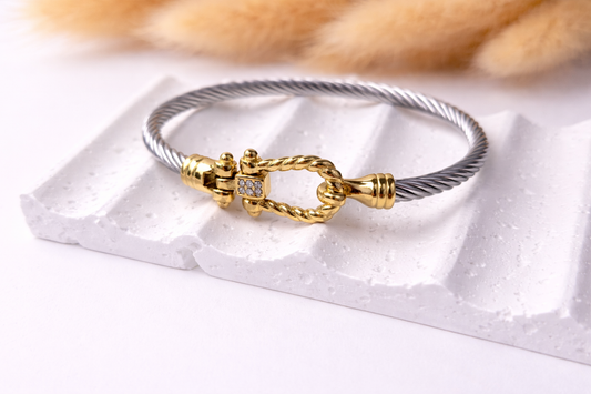 Brazalete Twist Luxe | Pulsera Dorada Tipo Cable Premium
