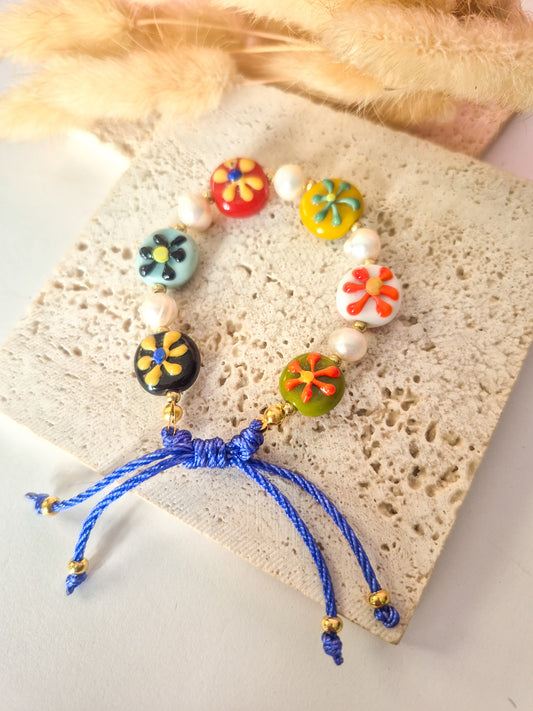 Pulsera Bloom Joy con Flores de Colores – Hecha a Mano