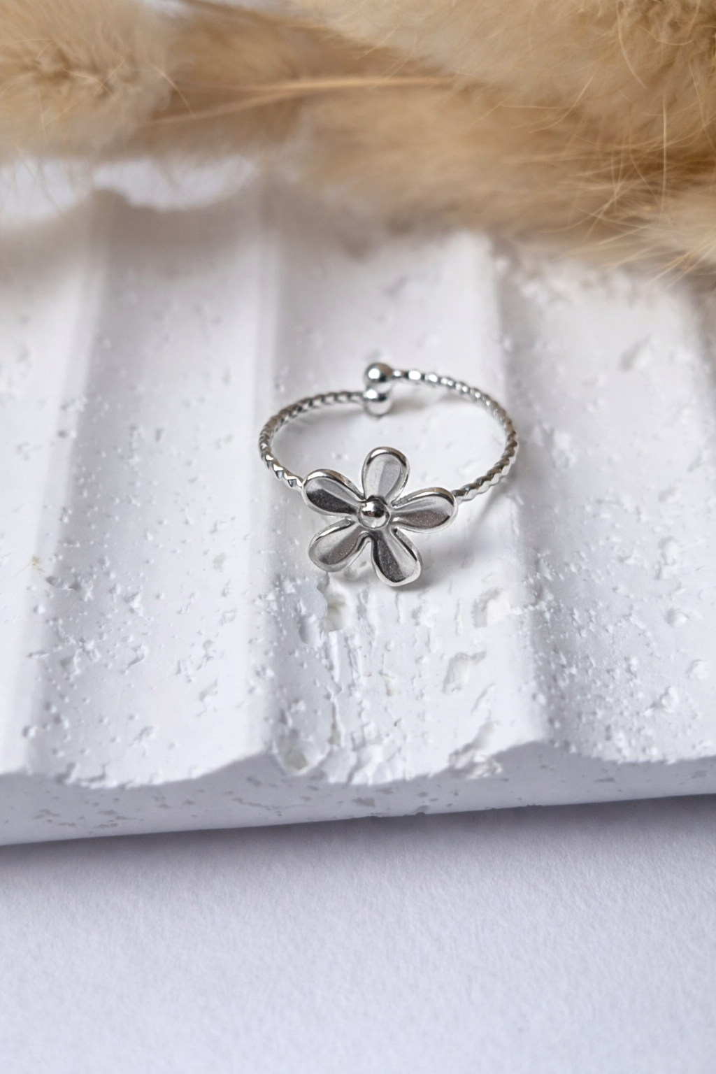 Anillo Ajustable Flor de Luz| Delicado & Elegante
