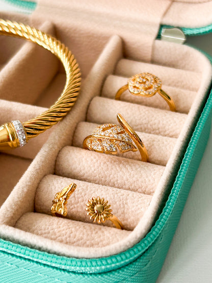Anillo ajustable hoja Monstera con cristales
