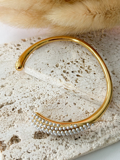 Micro Pearls Bracelet – Pulsera de Micro Perlas en Acero Inoxidable con Enchape en Oro 18k
