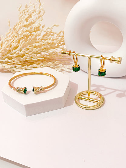 Mini Jade Earrings | Argollas con Colgante Verde