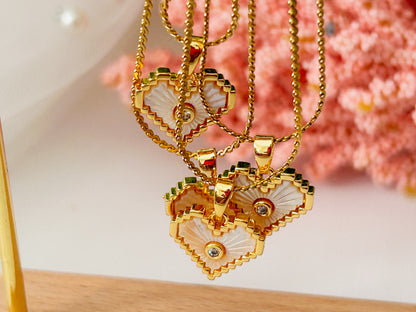 Cadena Corazón Madre Perla