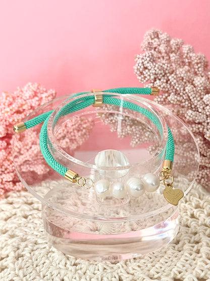 Ivy’s Bracelet – Pulsera de Perlas Elegante con Cordón Ajustable
