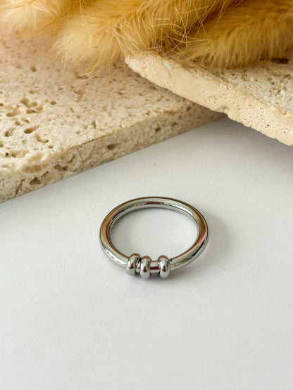 Simply Ring – Sortija Minimalista en Acero Inoxidable