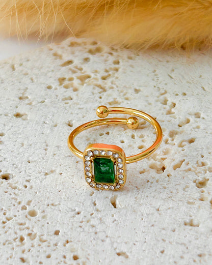 Sortijas Verde Esmeralda – Anillos Dorados Ajustables con Cristal Verde