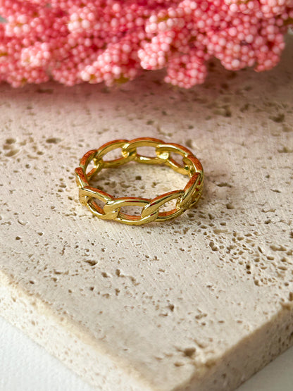 Cubana Ring – Sortija Dorada Tipo Cadena Cubana