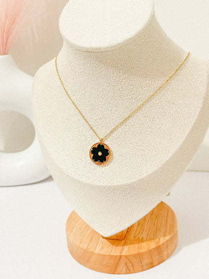 Nácar Bloom Necklace