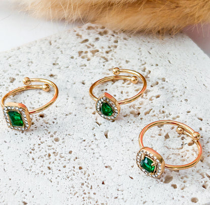 Sortijas Verde Esmeralda – Anillos Dorados Ajustables con Cristal Verde