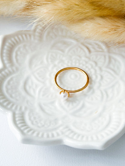 Single Pearl Ring – Sortija Dorada