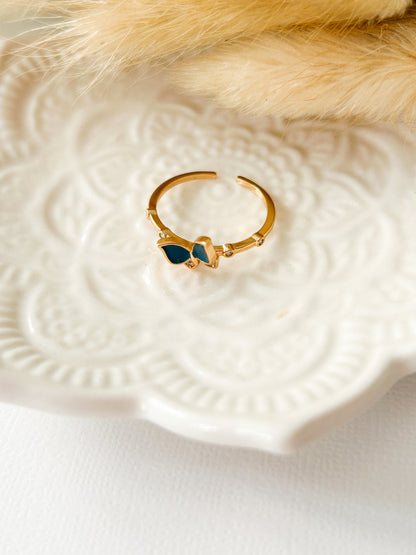 Blue Butterfly Ring – Sortija Dorada Ajustable con Mariposa Azul