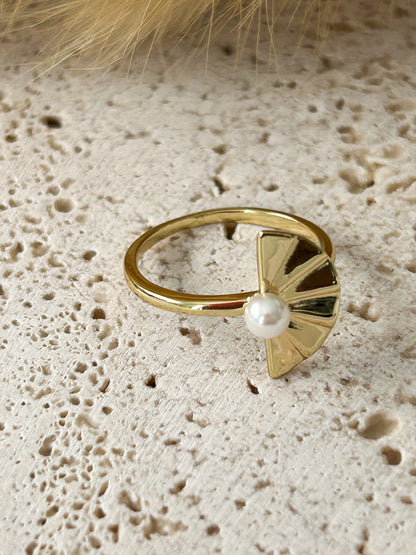 Fan Pearl – Sortija Dorada Ajustable con Perla