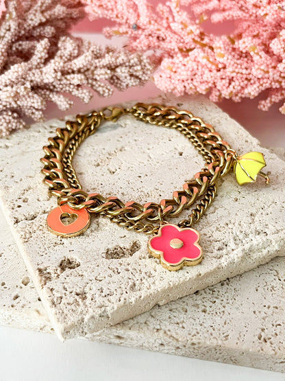 Hazel Bracelet – Pulsera de Cadena Dorada con Dijes Florales Coloridos