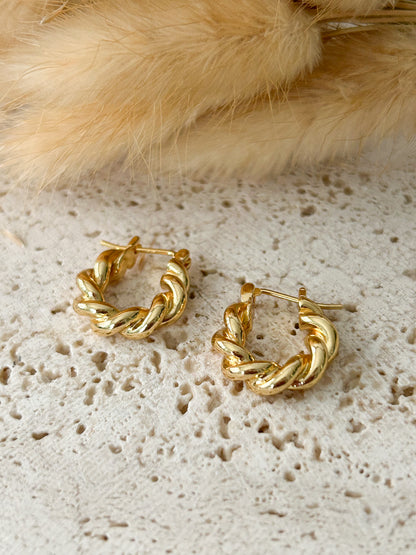 Aretes Dorados Vintage 18k- Mini Croissant Hoops