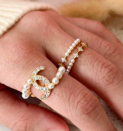Nayda’s Ring – Sortija Dorada Doble Ajustable con Micro Perlas Elegantes