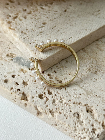 France’s Ring – Sortija Dorada Ajustable con Detalles de Micro Perlas