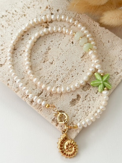 Collar Marina | Perlas con Dije Dorado Elegante