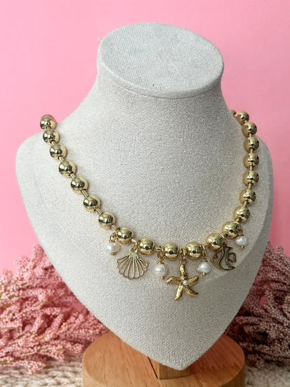 Collar Icacos Dorado con Charms Marinos | Joyería Verano Elegante