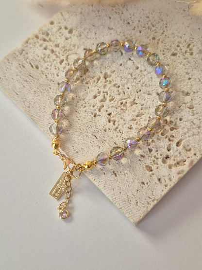 Pulsera Crystal Aura – Cristales iridiscentes con dije dorado