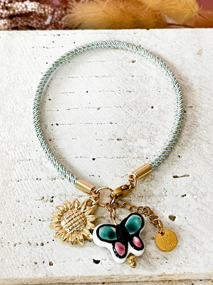Pulsera Amanecer de Verano con Dijes – Inspiración Solar Artesanal