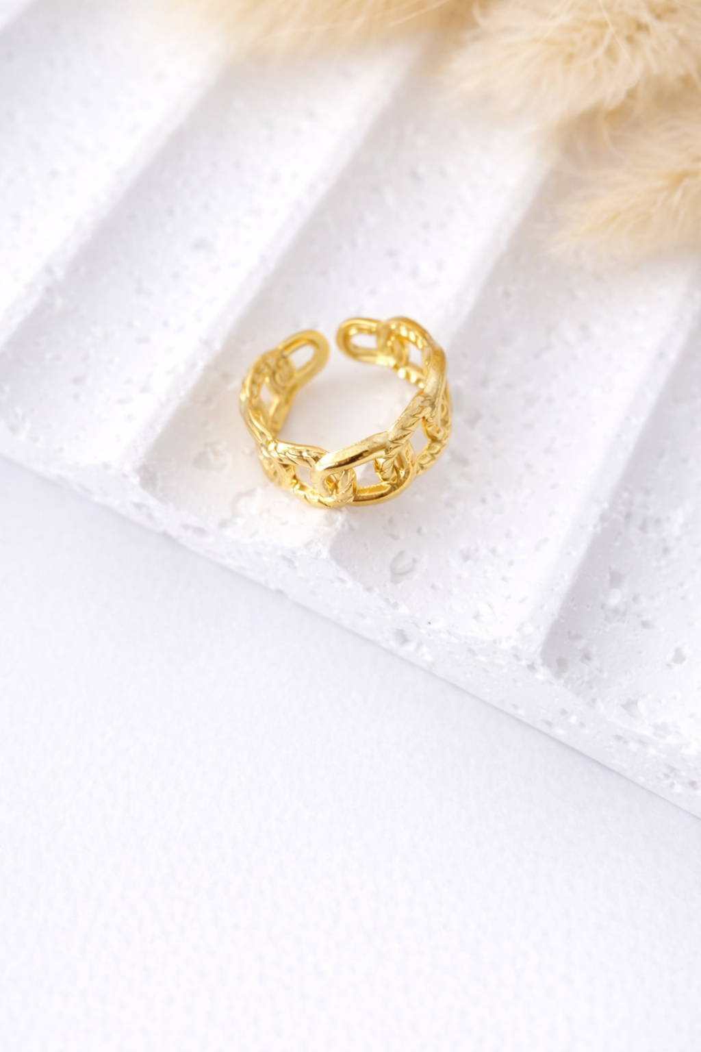 Anillo Link Dorado – Estilo Cadena