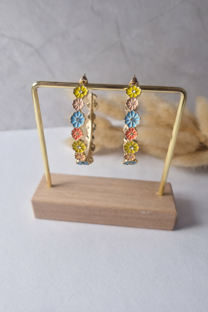 Aretes Aro Floral Multicolor| Dorados Elegantes para Mujer