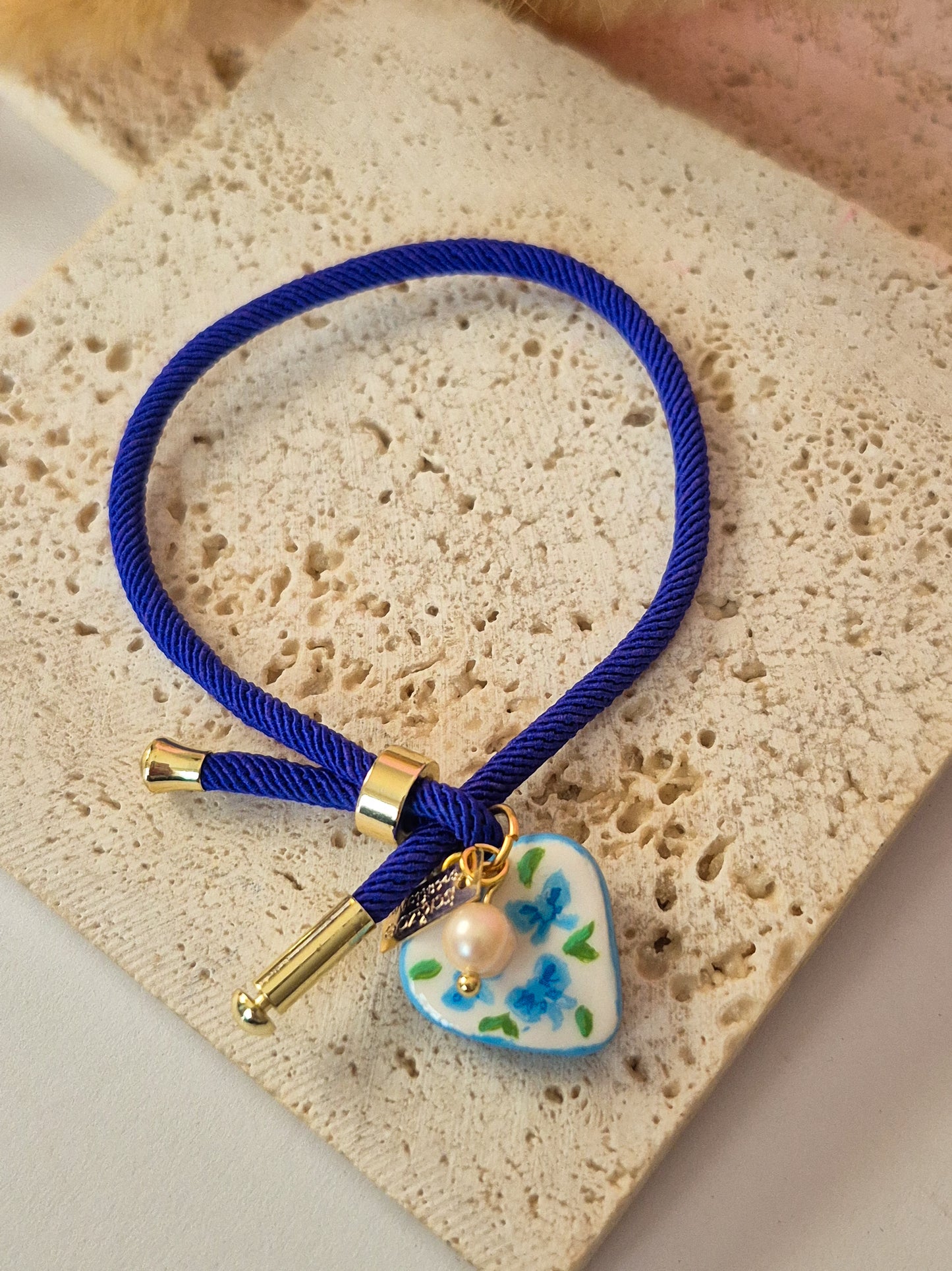 Pulsera Mini Garden Hearts con Dije de Corazón Floral
