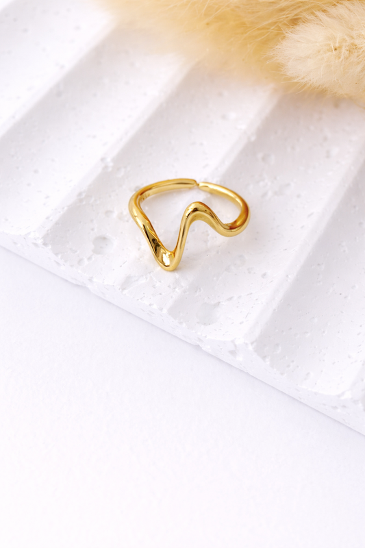 Anillo Onda Dorada