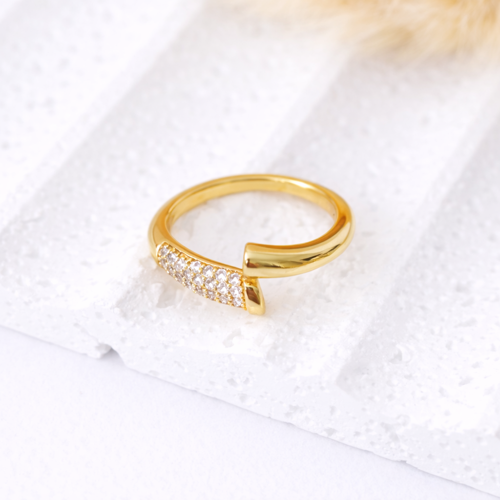 Sortija Barra con Cristales Dorada |Anillo Minimal Elegante