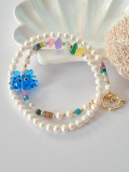 Tesoros del Mar – Collar de Perlas con Charms Marinos