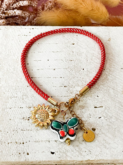 Pulsera Amanecer de Verano con Dijes – Inspiración Solar Artesanal