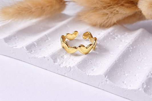 Anillo Corazones Dorados |Amor Delicado Ajustable