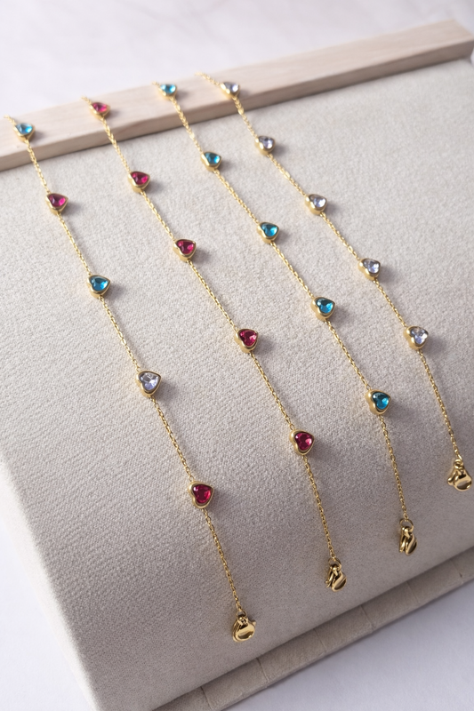 Pulsera Corazones de Color | Delicada con Piedras en Forma de Corazón