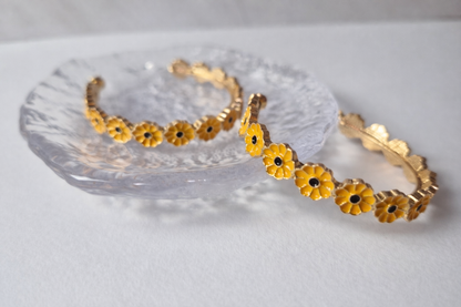 Aretes Aro Floral Multicolor| Dorados Elegantes para Mujer