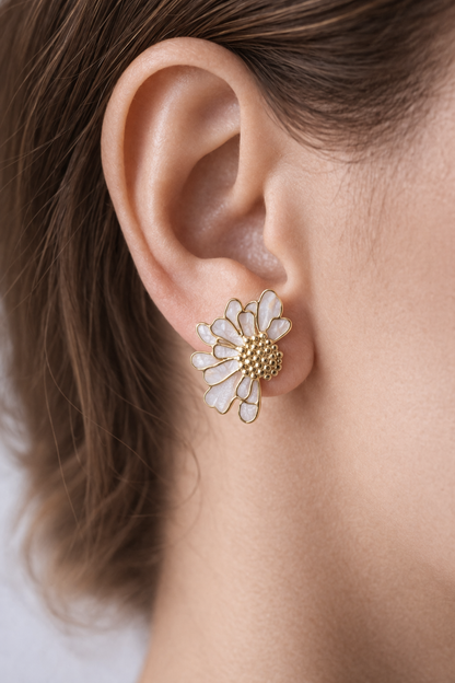 Aretes Flor Esmaltada| Dorados Elegantes para Mujer