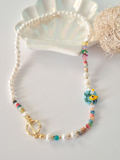 Tesoros del Mar – Collar de Perlas con Charms Marinos