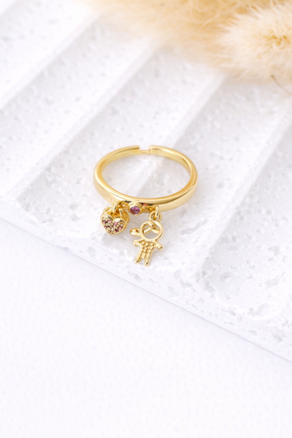 Anillo Dorado Ajustable Mamá & Amor con Dijes