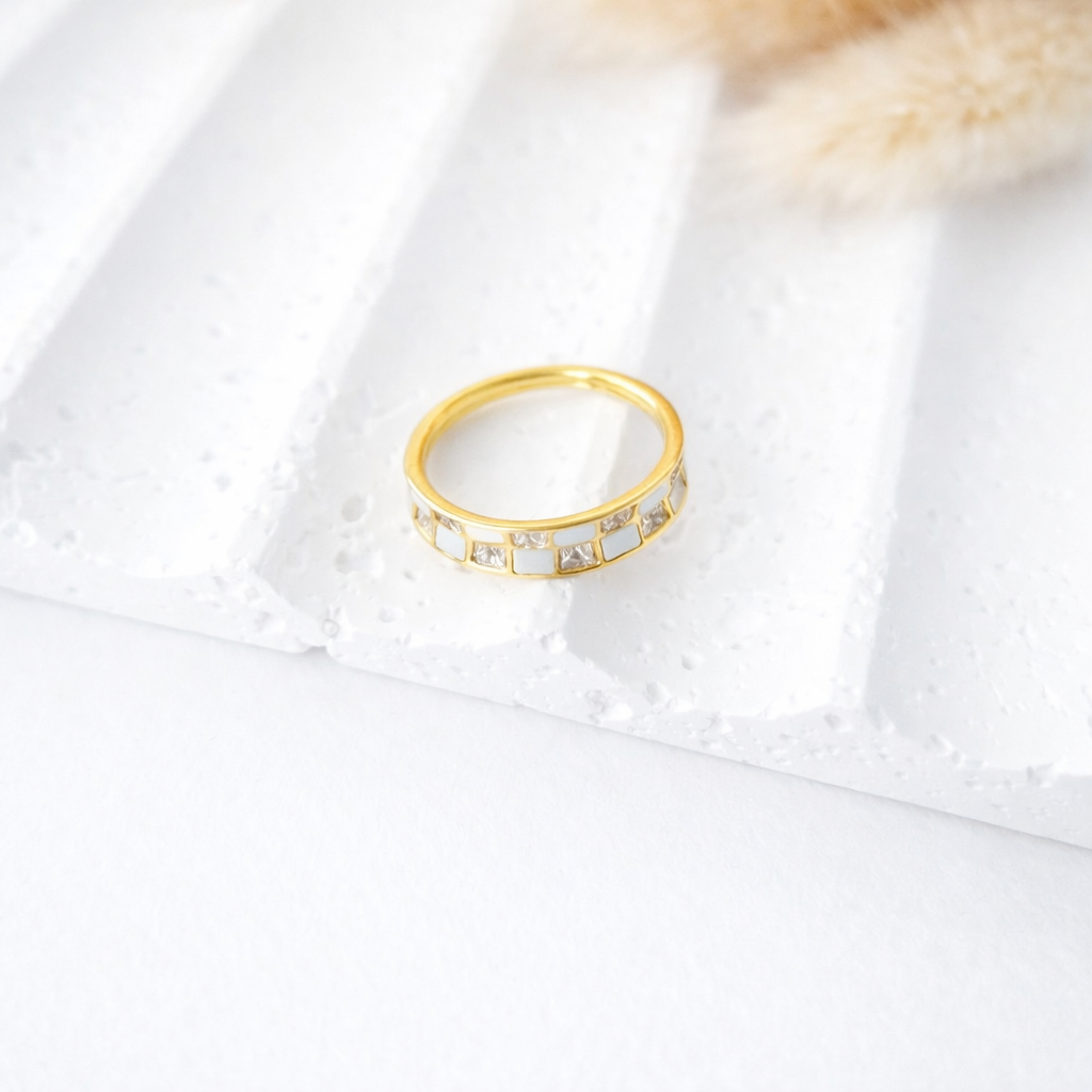 Anillo Mosaic Luxe – Dorado con Detalles Brillantes
