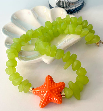 Estrellas del Coral | Collar de Estrella de Mar en Colores Vibrantes