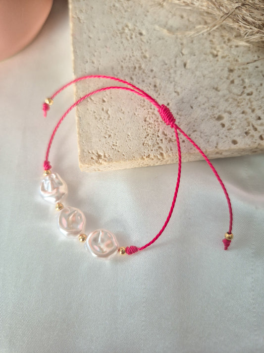 Brazalete Adela de Nácar con Hilo Ajustable